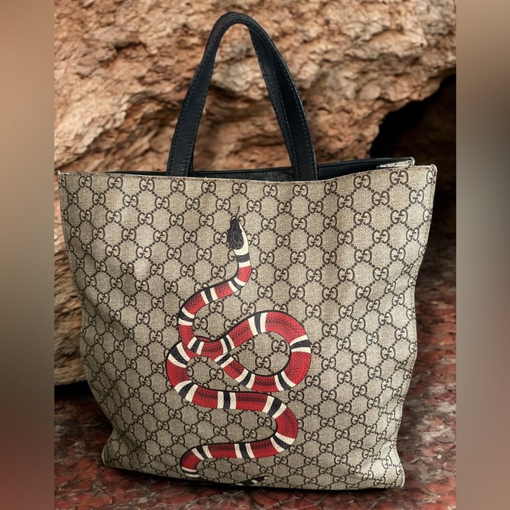 Gucci GG w/COA Supreme Snake Tote
VINTAGE Included Leather Trim CLASSIC BAG